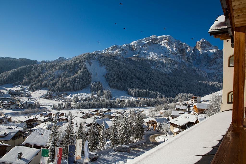 Hotel Sassongher Corvara Buitenkant foto